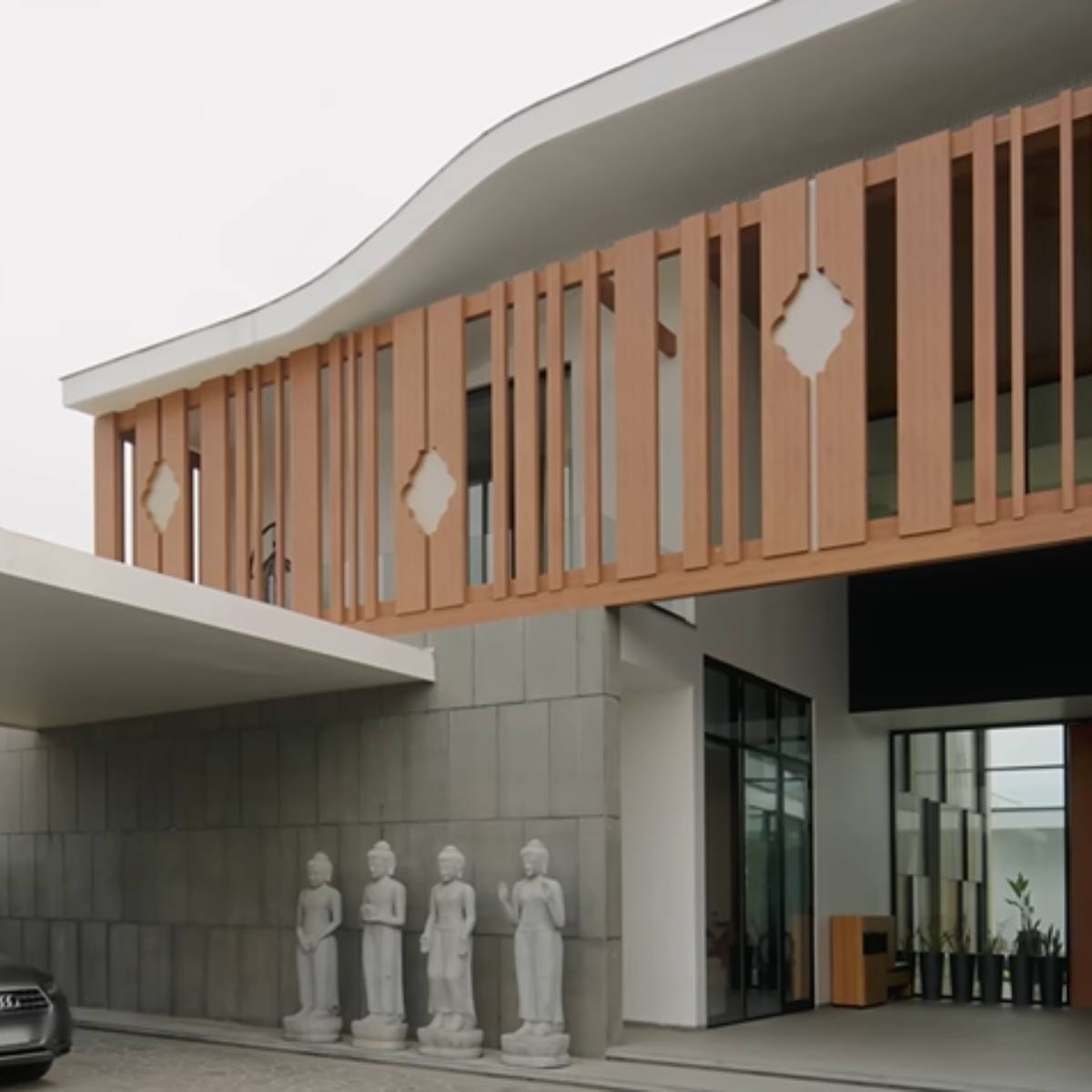 हमजा और यलीना का घर