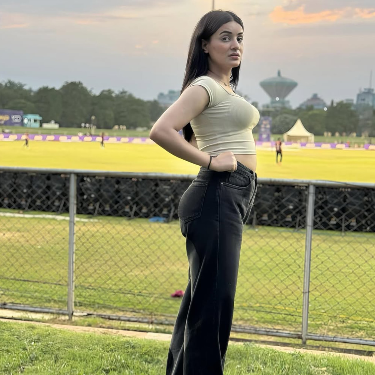 ipl cricketer Yash Dayal bride Shweta Pundir