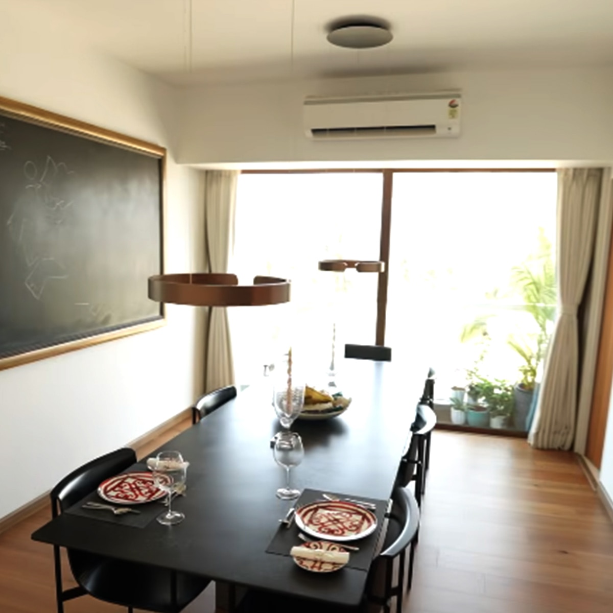  जैकी श्रॉफ हाउस 