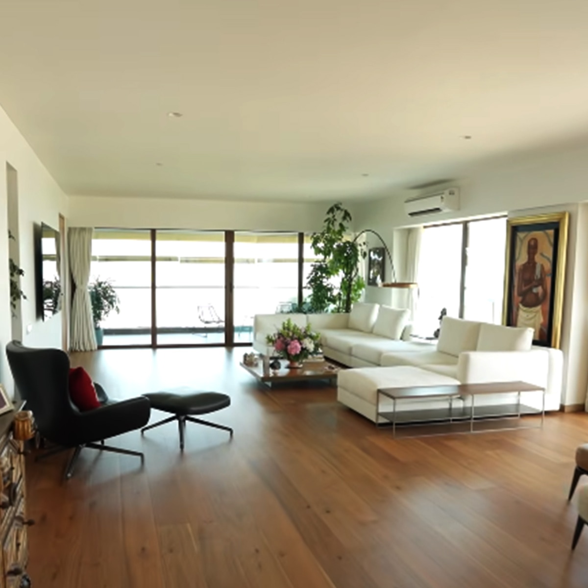  जैकी श्रॉफ हाउस 