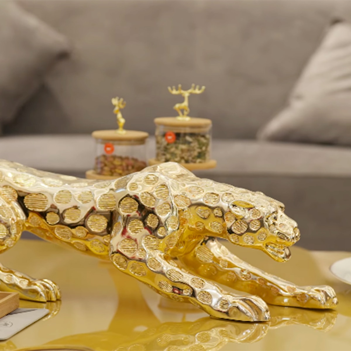 अभिषेक मल्हान हाउस