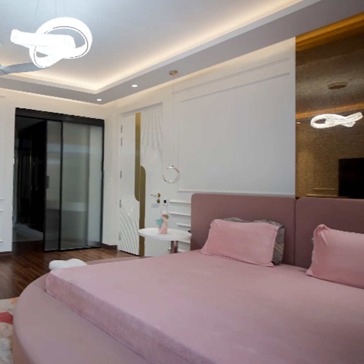 अभिषेक मल्हान हाउस