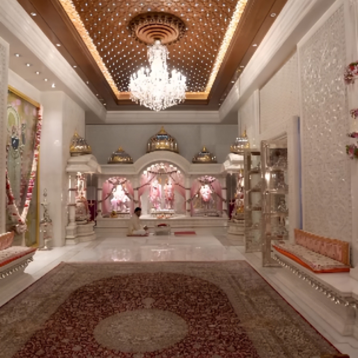 एंटीलिया मंदिर