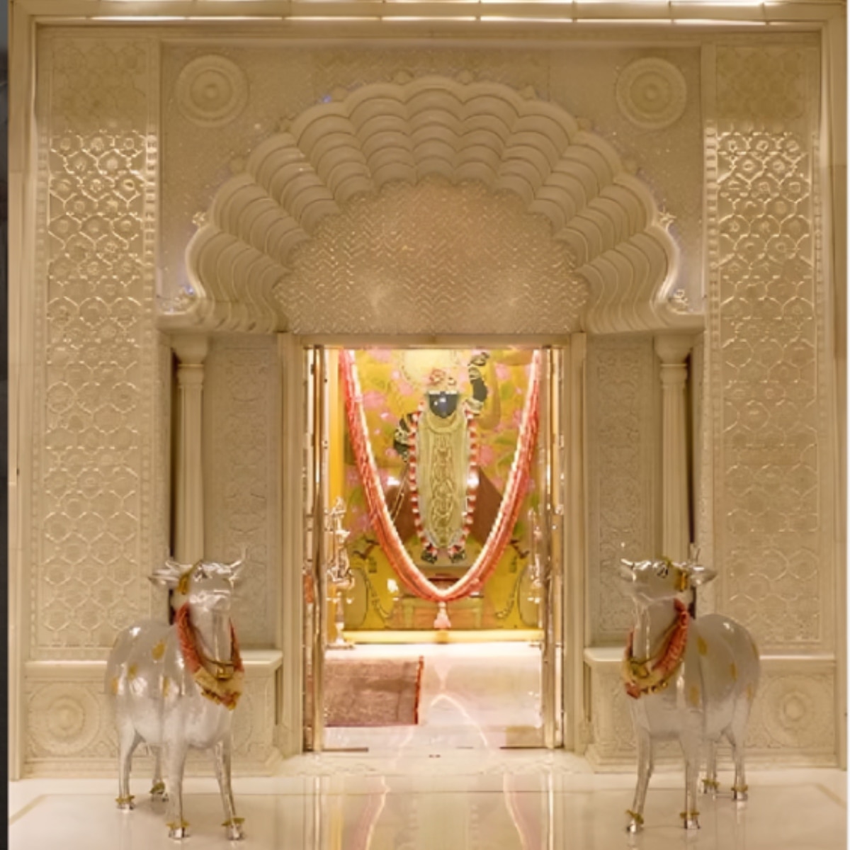 एंटीलिया मंदिर