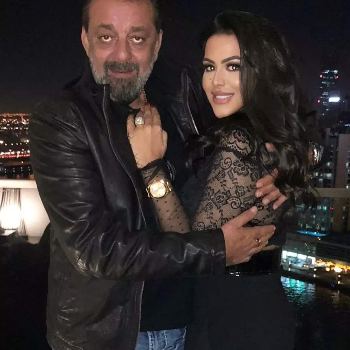 लाइमलाइट से दूर रहती हैं संजय दत्त की बड़ी बेटी