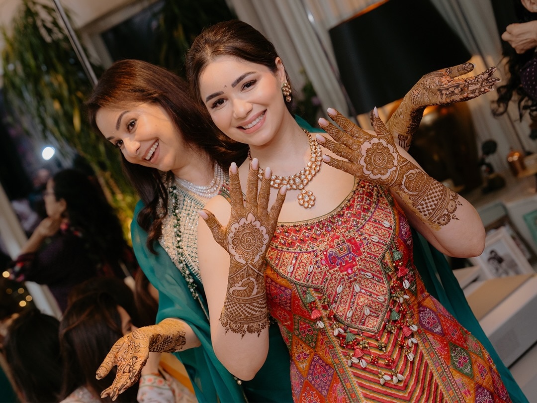 Sara Tendulkar Wedding looks Outfits For Brother Arjun and sania