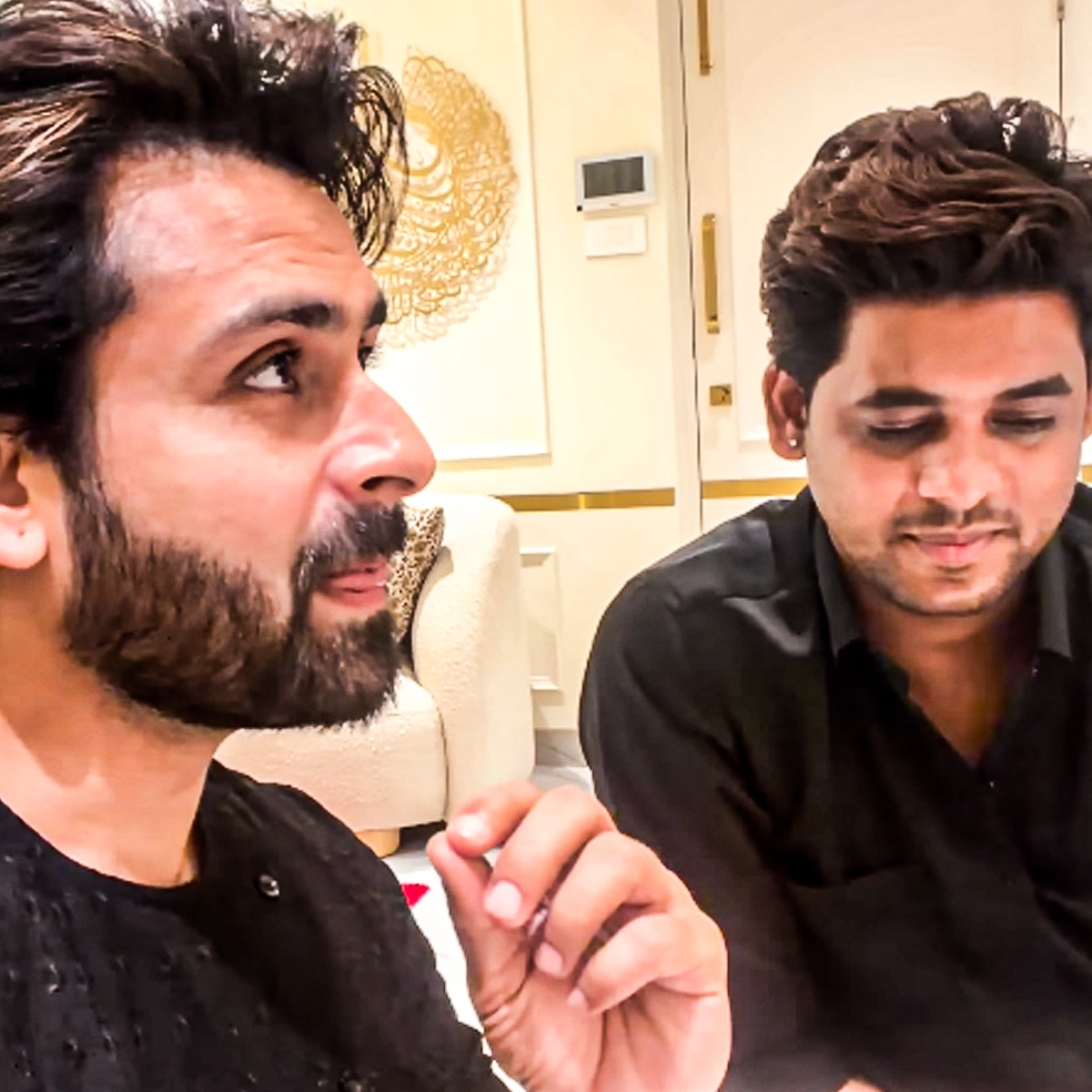 दीपिका-शोएब के घर धुरंधर 2 सिंगर