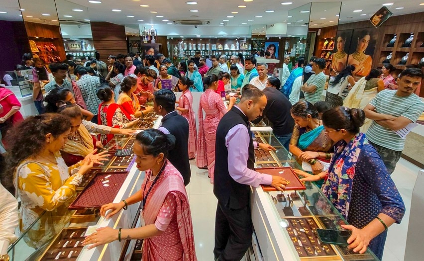 सोने-चांदी ने दिया सहारा