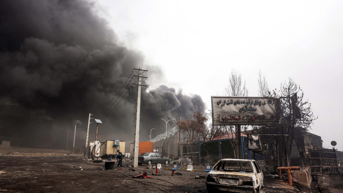 शहर छोड़ने की कोशिश में लोग