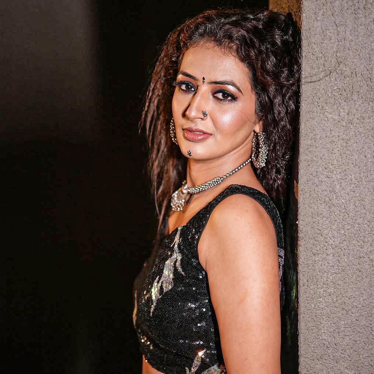  चंद्रिका दीक्षित