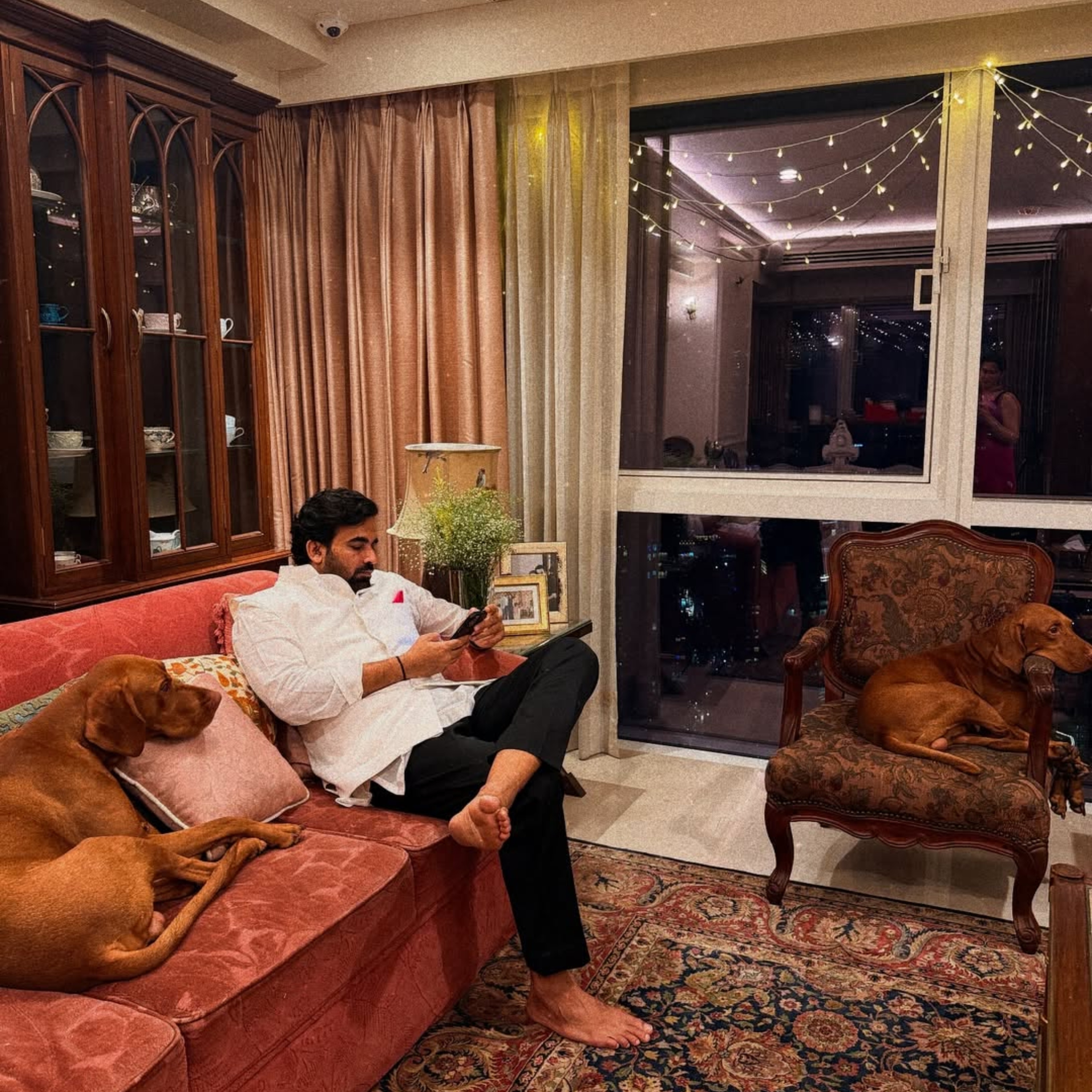 जहीर खान के पास दो पालतू कुत्ते भी हैं.