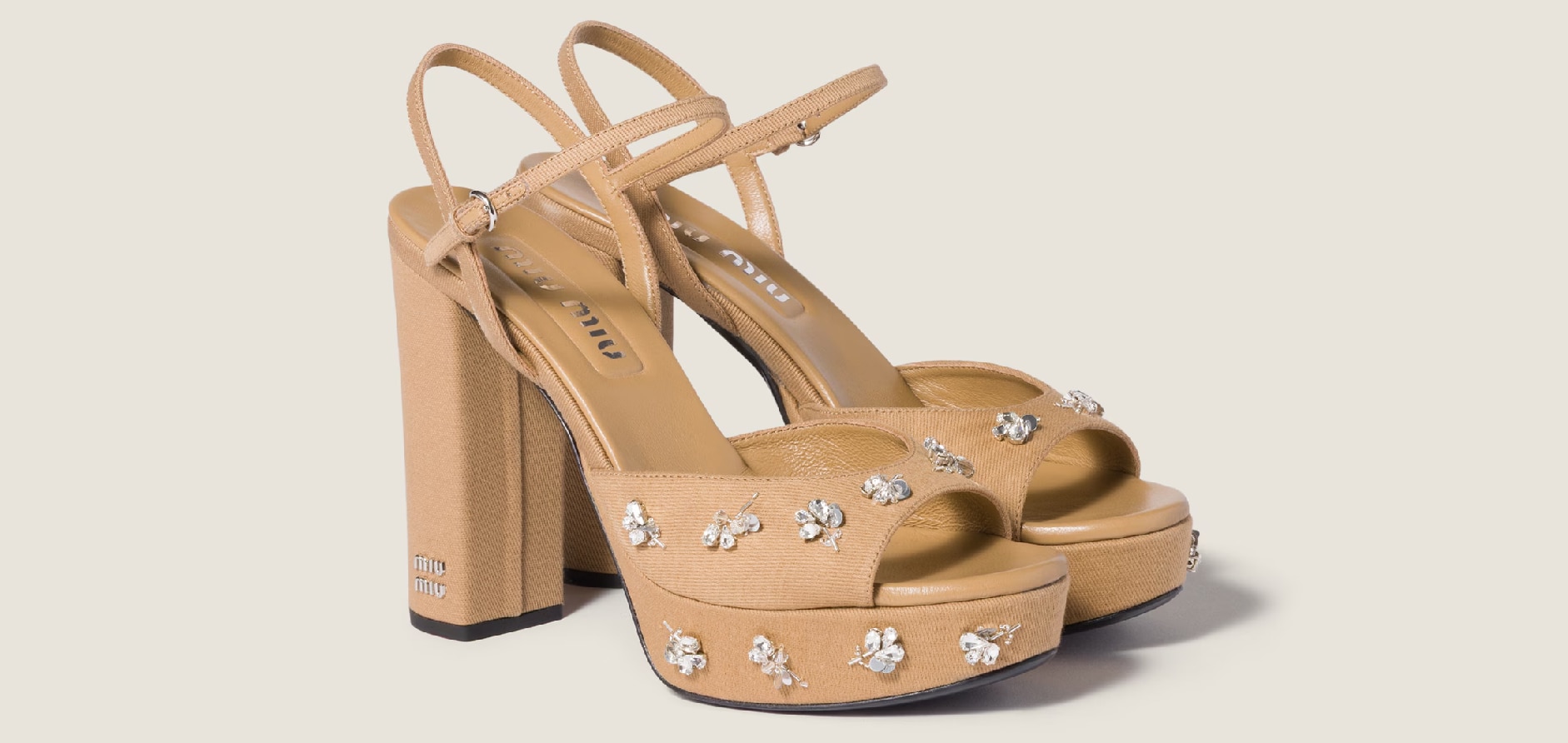 radhika-merchant-luxury-outfit-skirt-sandals-price-details