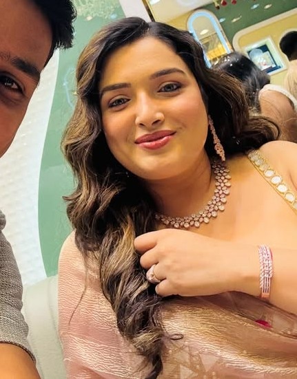 Amrapali Dubey Look: 