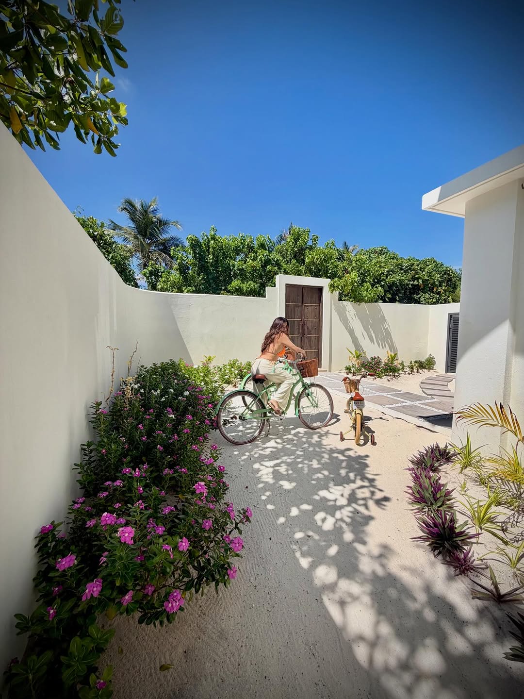 Rubina Dilaik Maldives