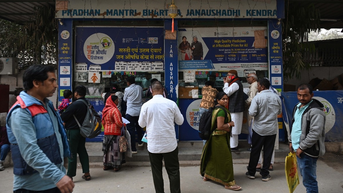 Smart Business Idea: लाख-दो लाख रुपये महीने कमाना बेहद आसान, गली-चौराहे पर खोल लें ये दुकान... पैसा भी सरकारी ही देगी!