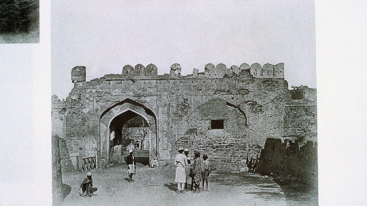 दिल्ली में है, फिर कश्मीरी गेट क्यों नाम पड़ा... जानिए क्या है कहानी