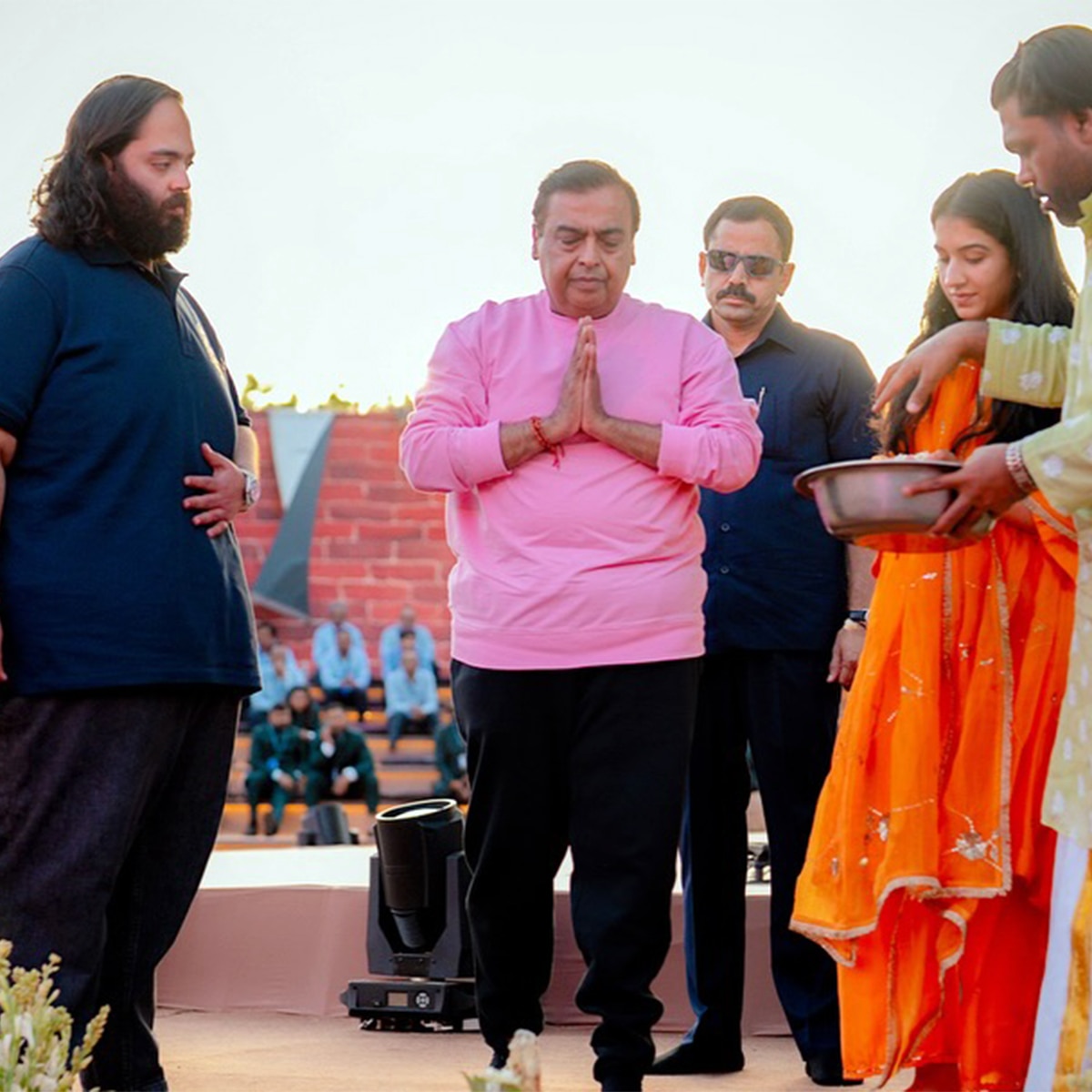 अनंत अंबानी के बर्थडे पर राधिका मर्चेंट.