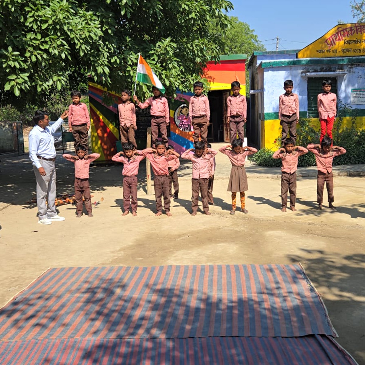 हरदोई का सनफरा स्कूल बना मिसाल (Photo:aajtak.in)