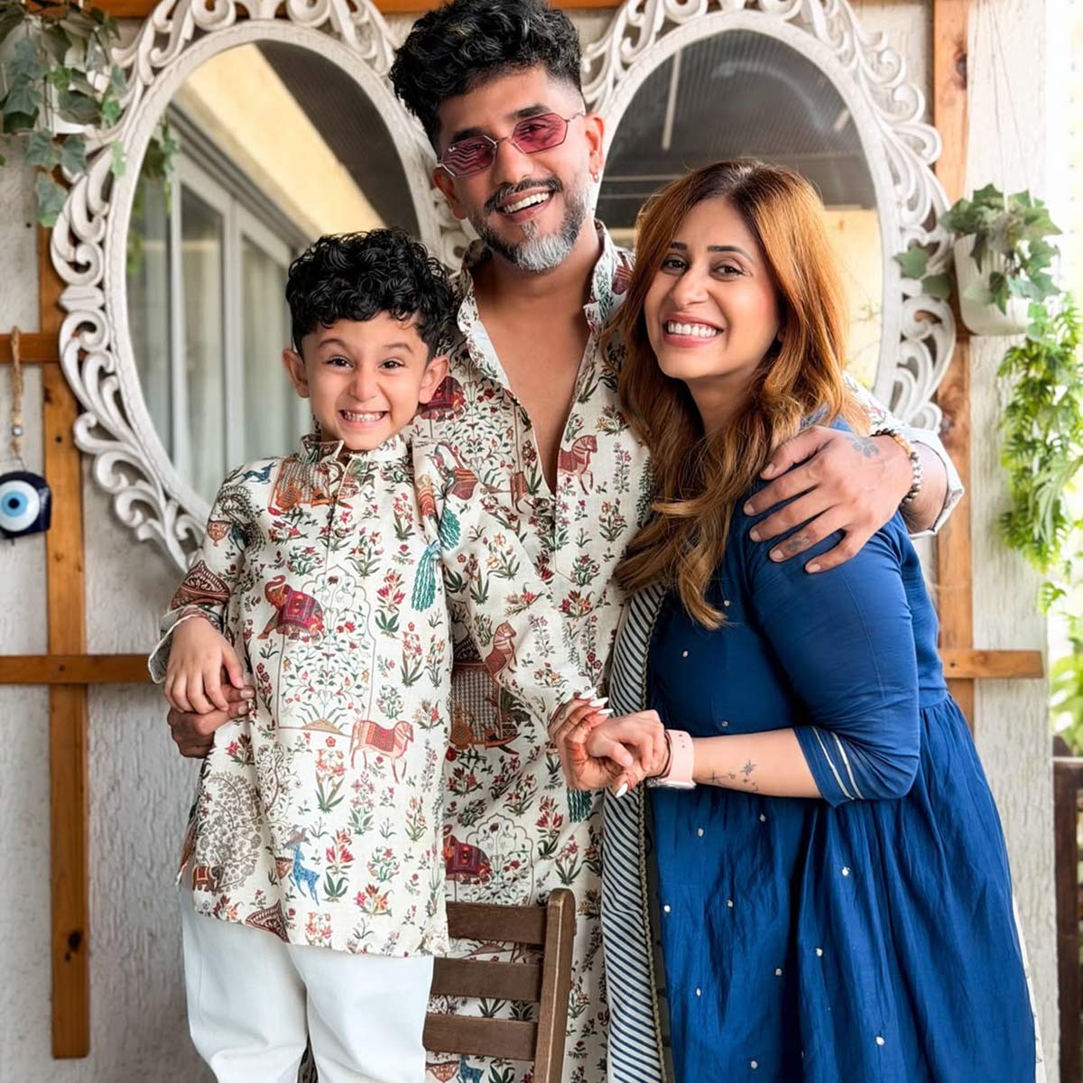 इन सितारों ने दूसरे धर्म में रचाई शादी