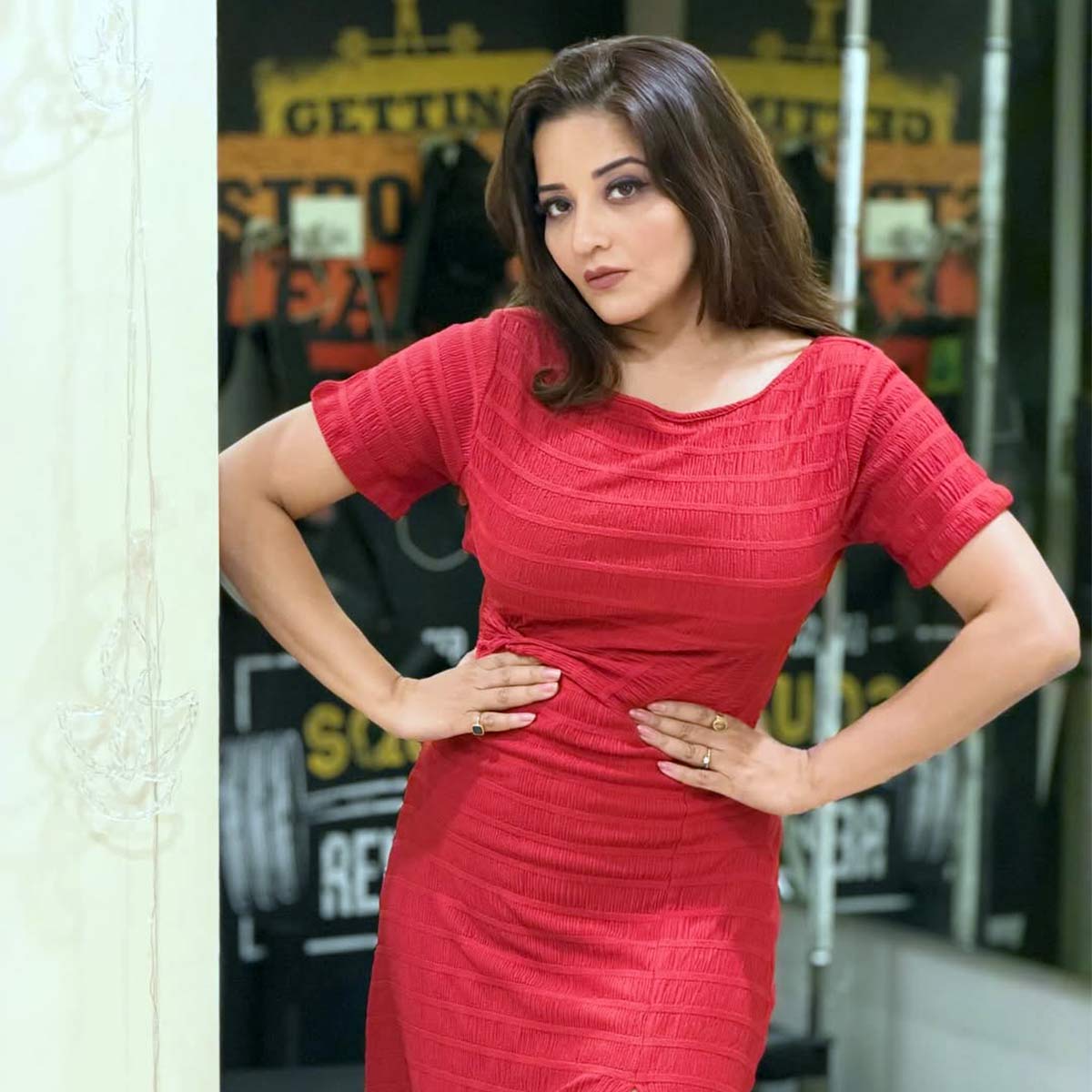 करोड़ों के घर में रहती हैं मोनालिसा