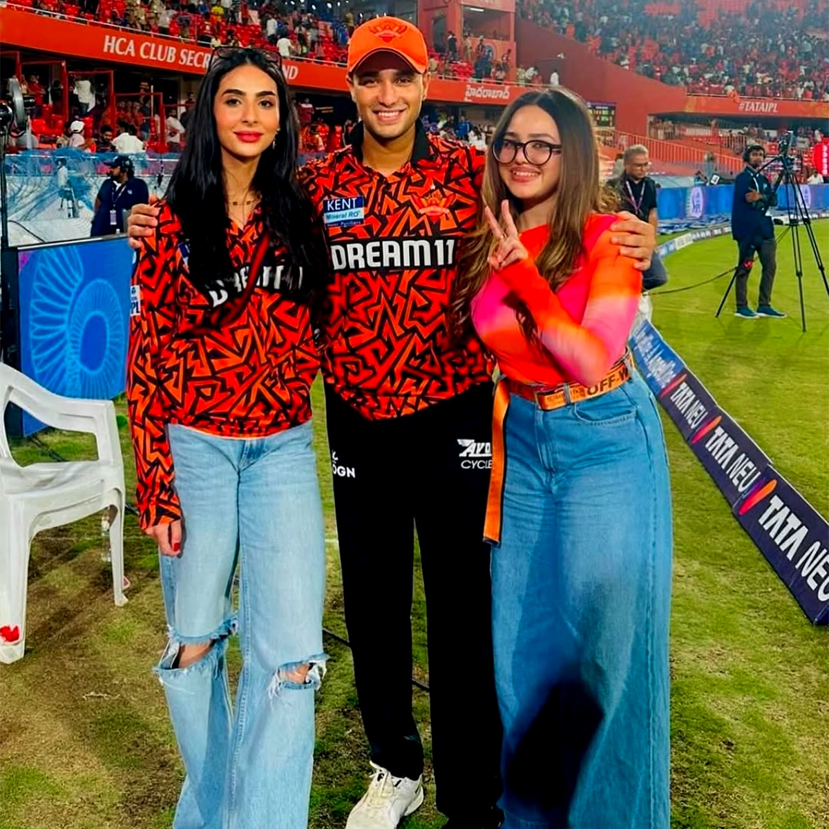  प्यार में अभिषेक शर्मा-लैला?