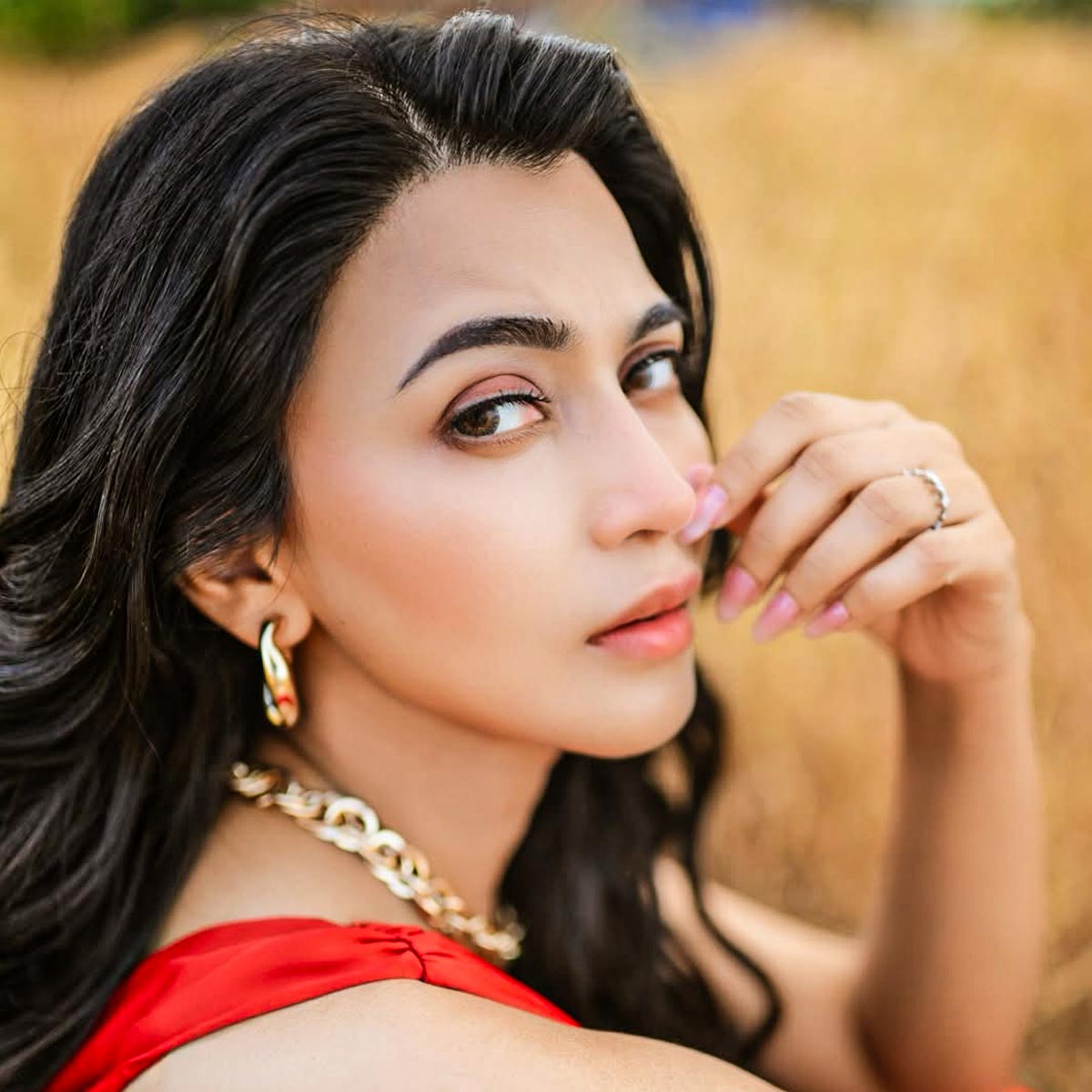  एमी बरुआ 