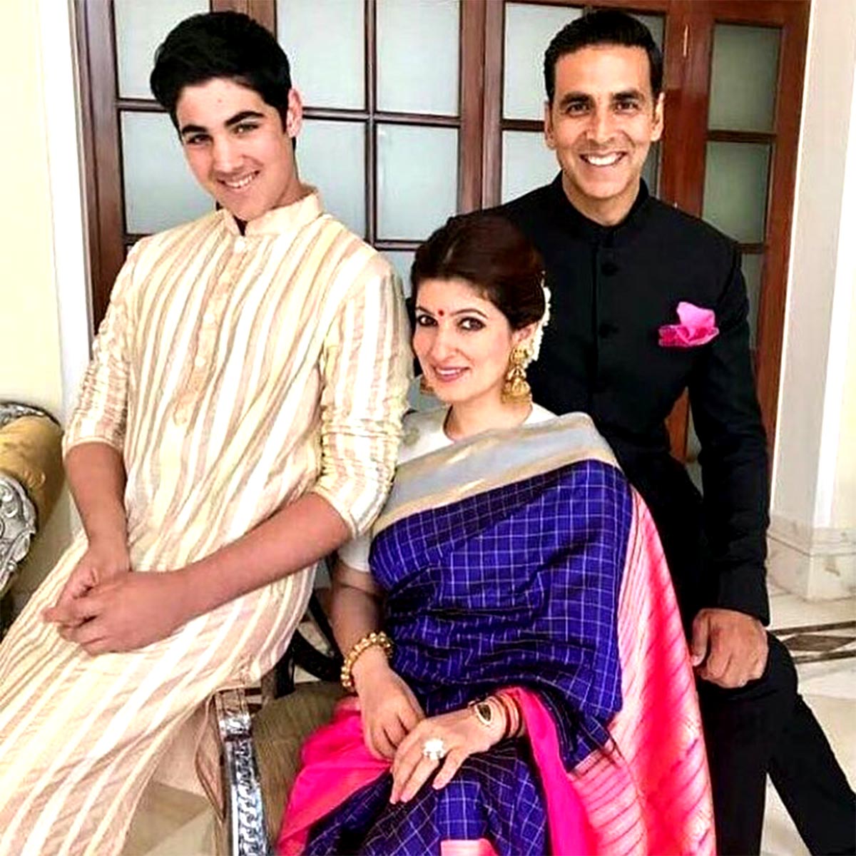 चंद पैसों के लिए नौकरी कर रहा अक्षय कुमार का बेटा