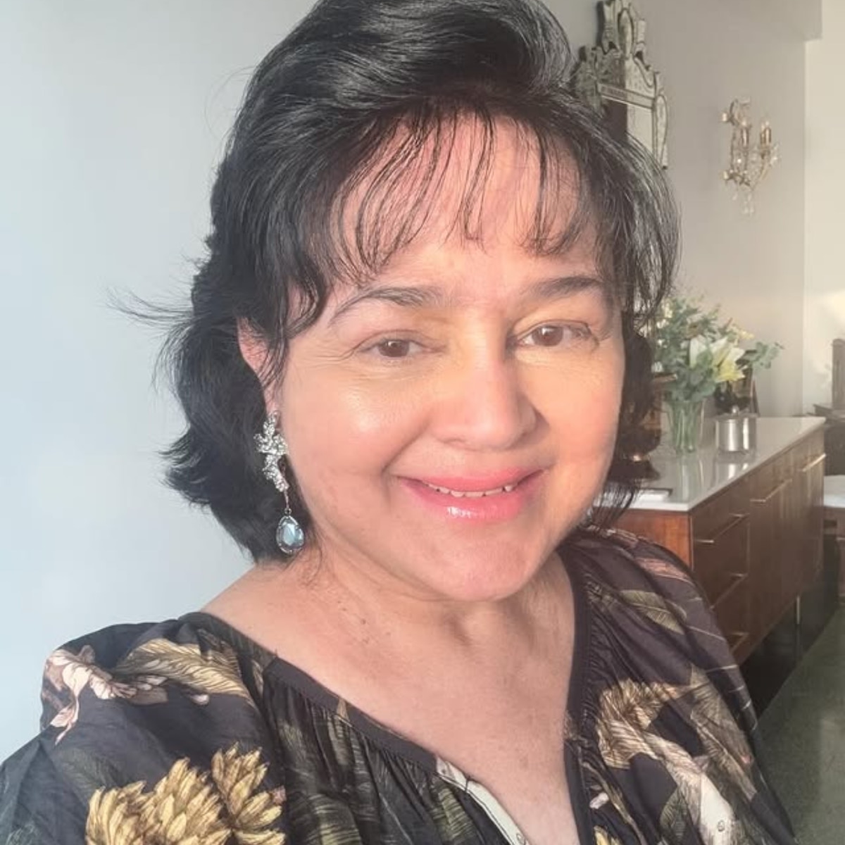 अलीशा चिनॉय का बदला लुक