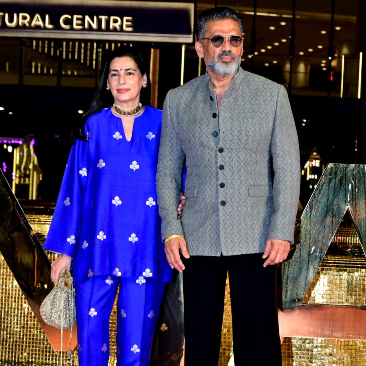 अंबानी के इवेंट में स्टार्स 