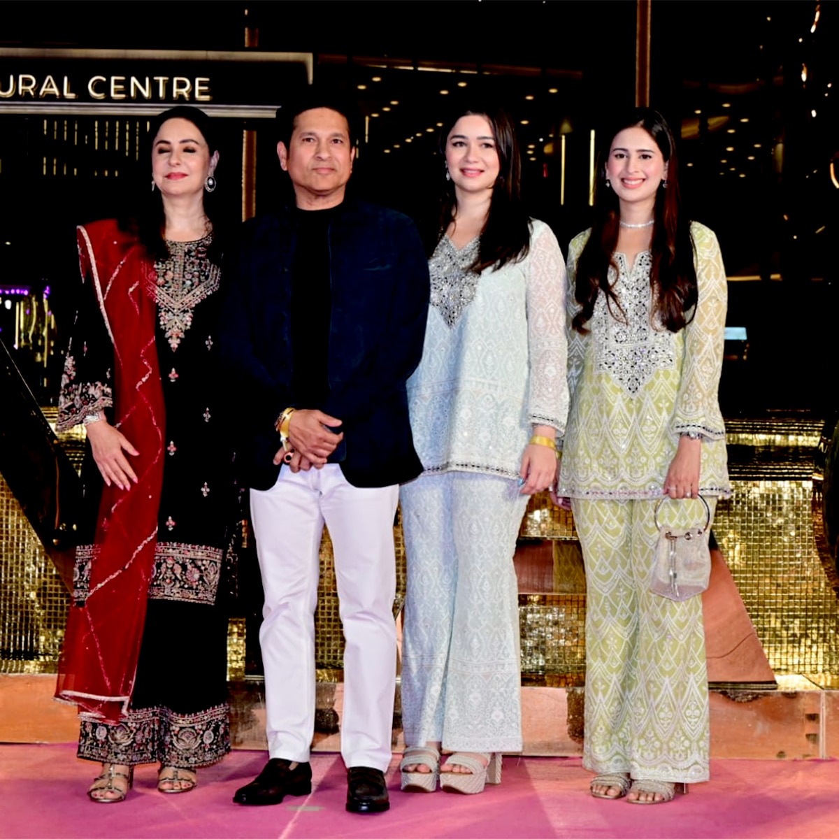 अंबानी पार्टी