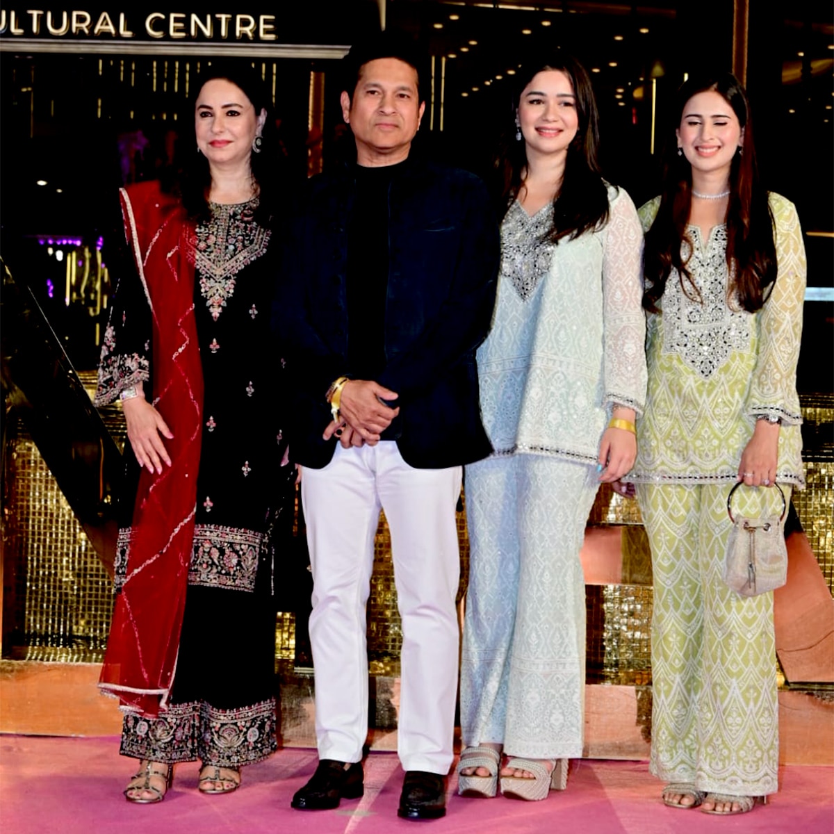 अंबानी पार्टी