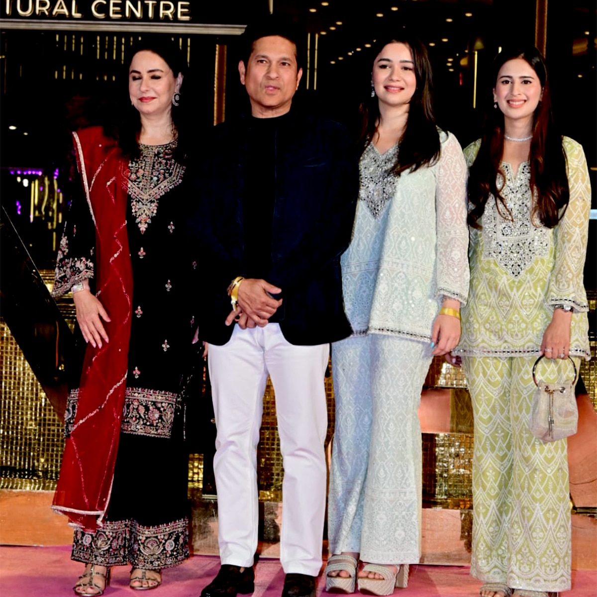 अंबानी पार्टी