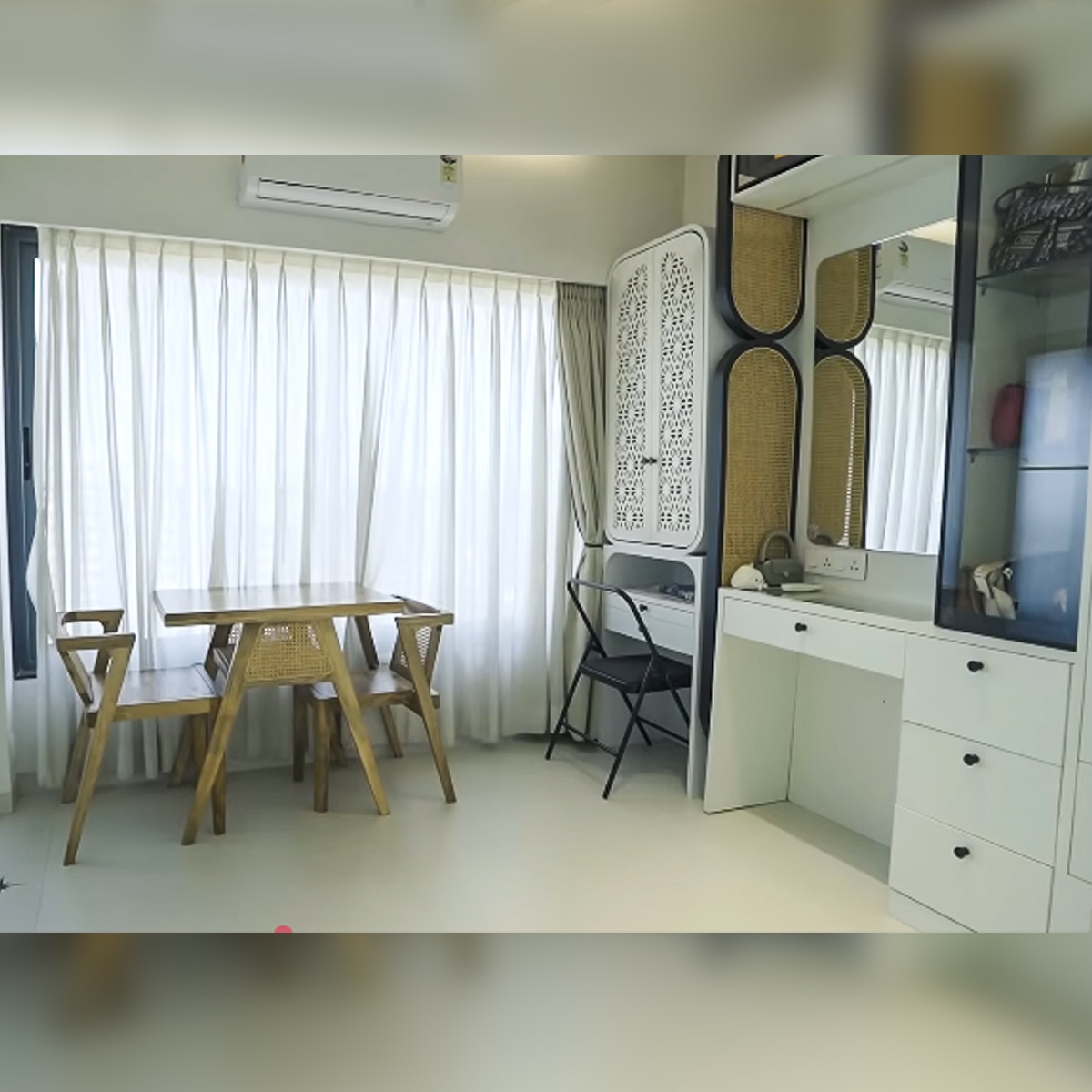 अमृता खानविलकर हाउस 