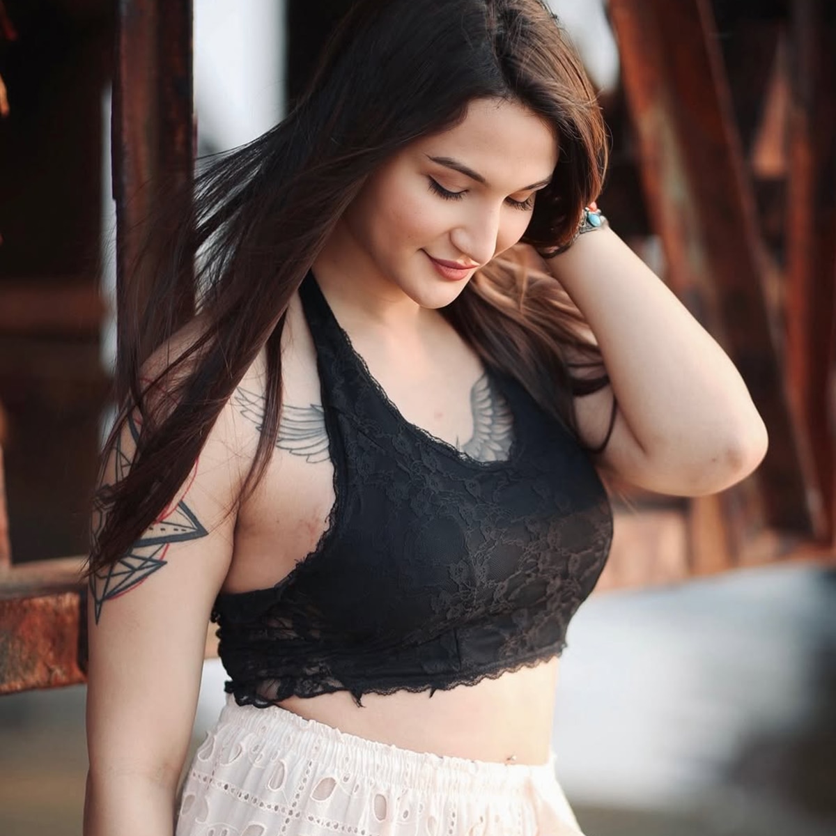 अनाया बांगड़