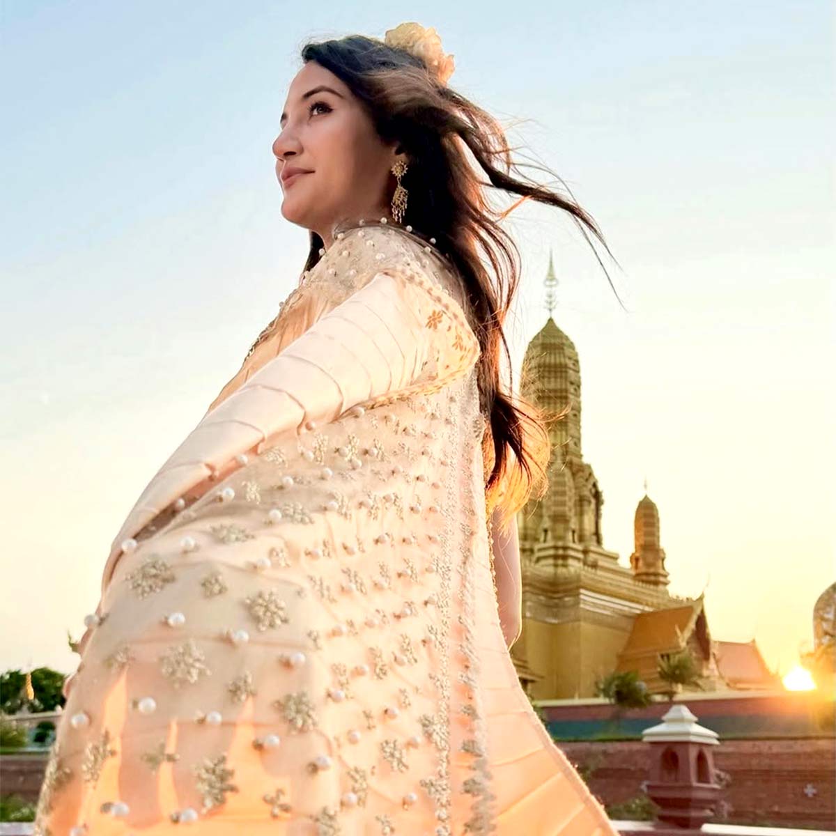 लड़के से लड़की बनीं अनाया बांगड़