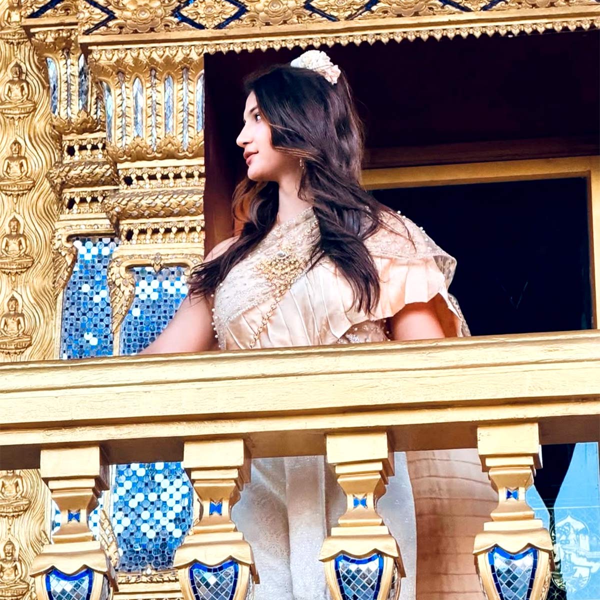 लड़के से लड़की बनीं अनाया बांगड़