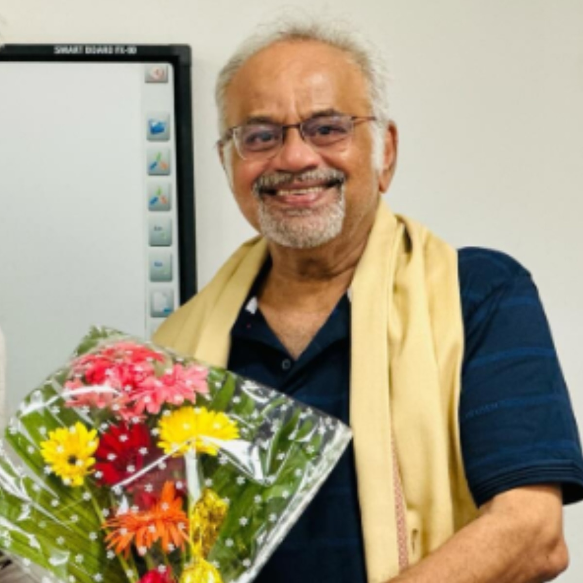 कौन हैं आशा भोसले के एक्स-दामाद?