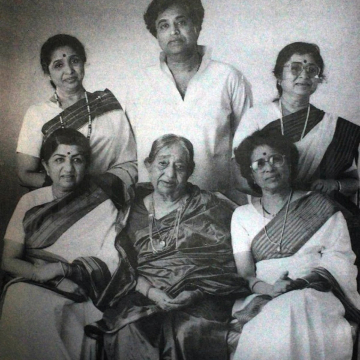 मंगेशकर परिवार