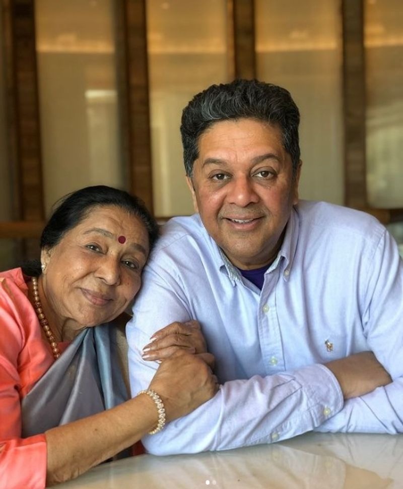 आशा भोसले