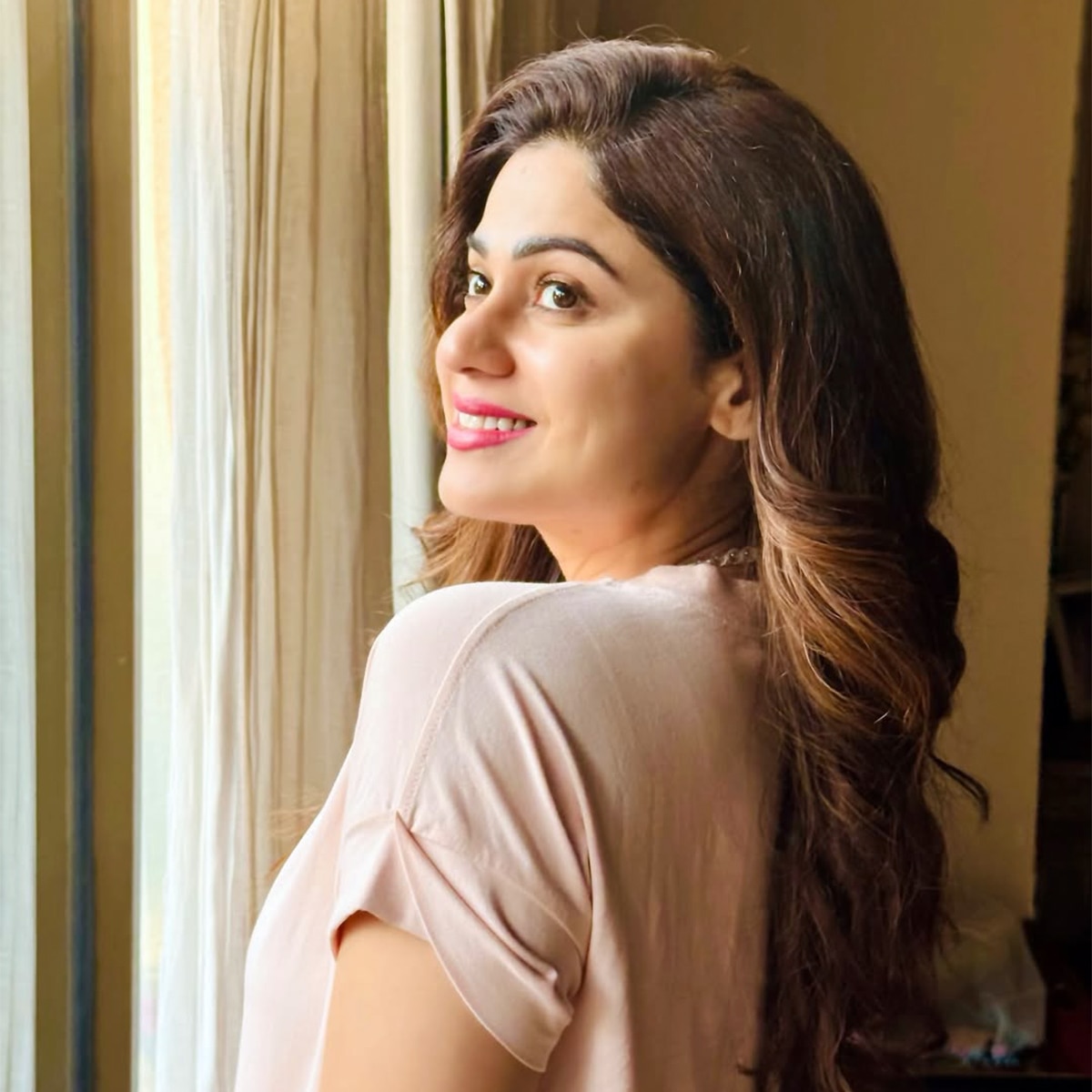 बॉलीवुड से गायब हुए सितारे