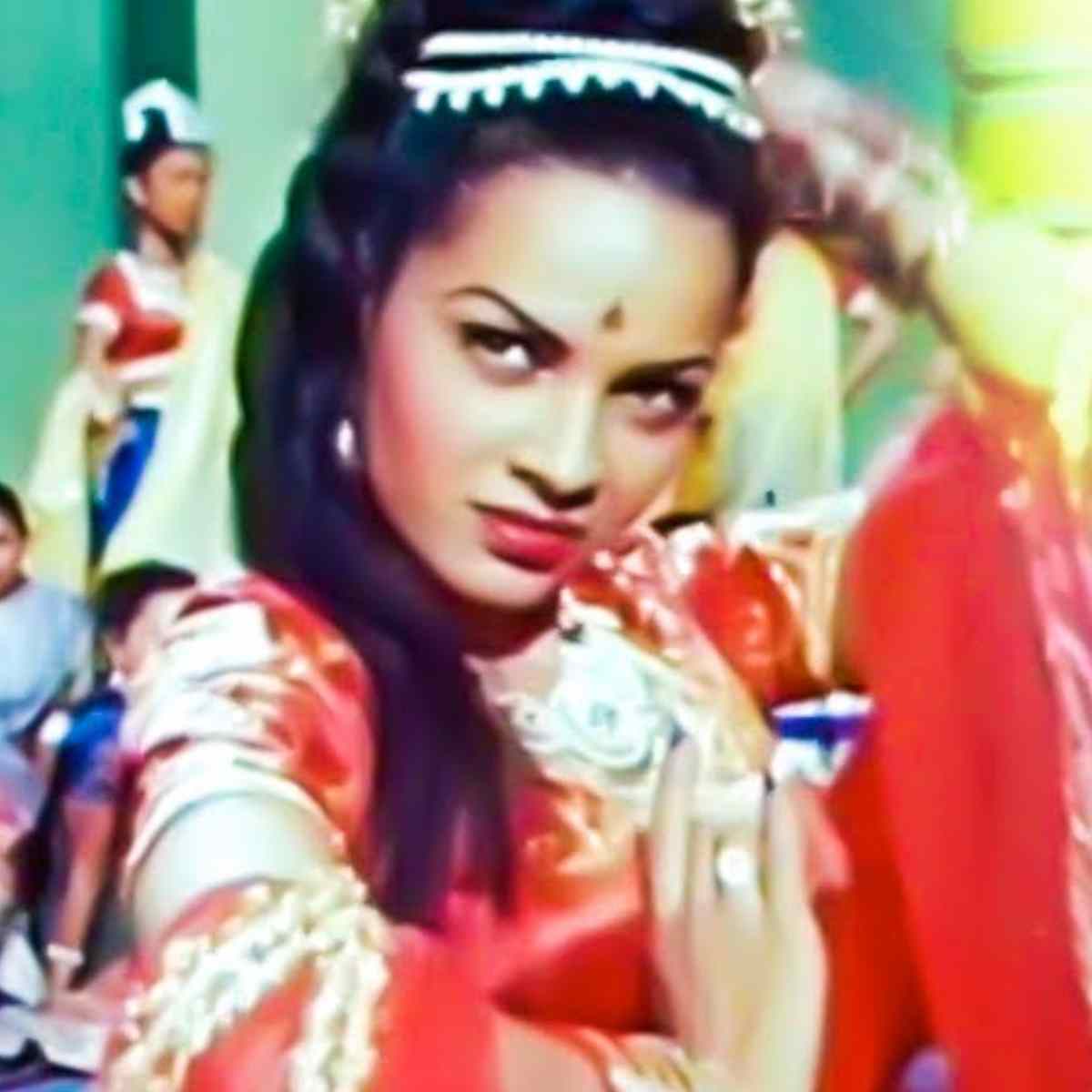 बॉलीवुड की 'कैबरे क्वीन'