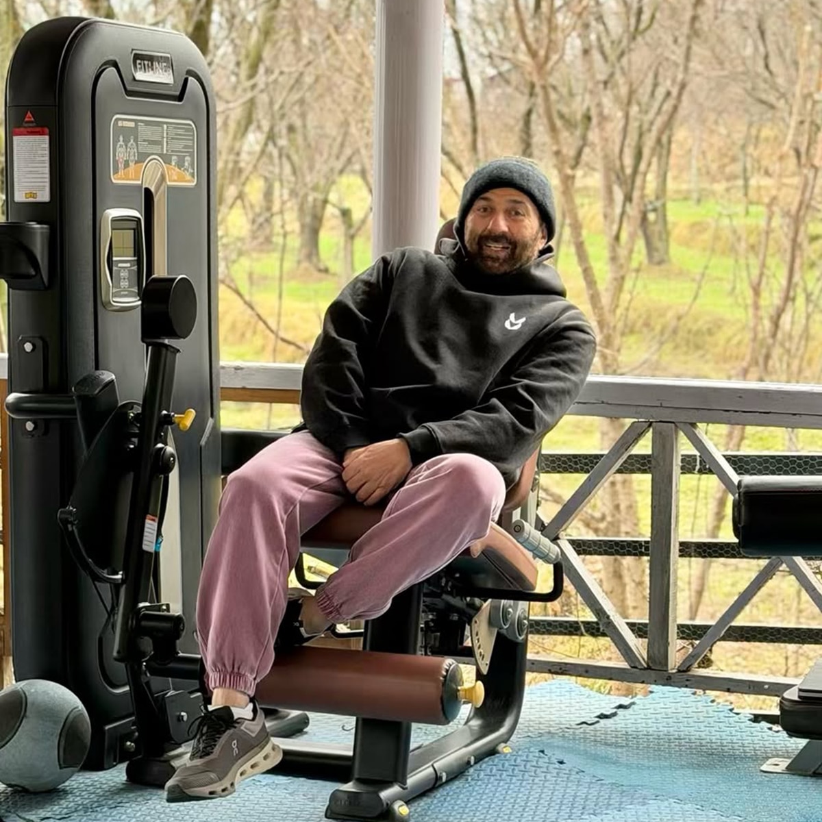 करोड़ों के मालिक हैं सनी देओल