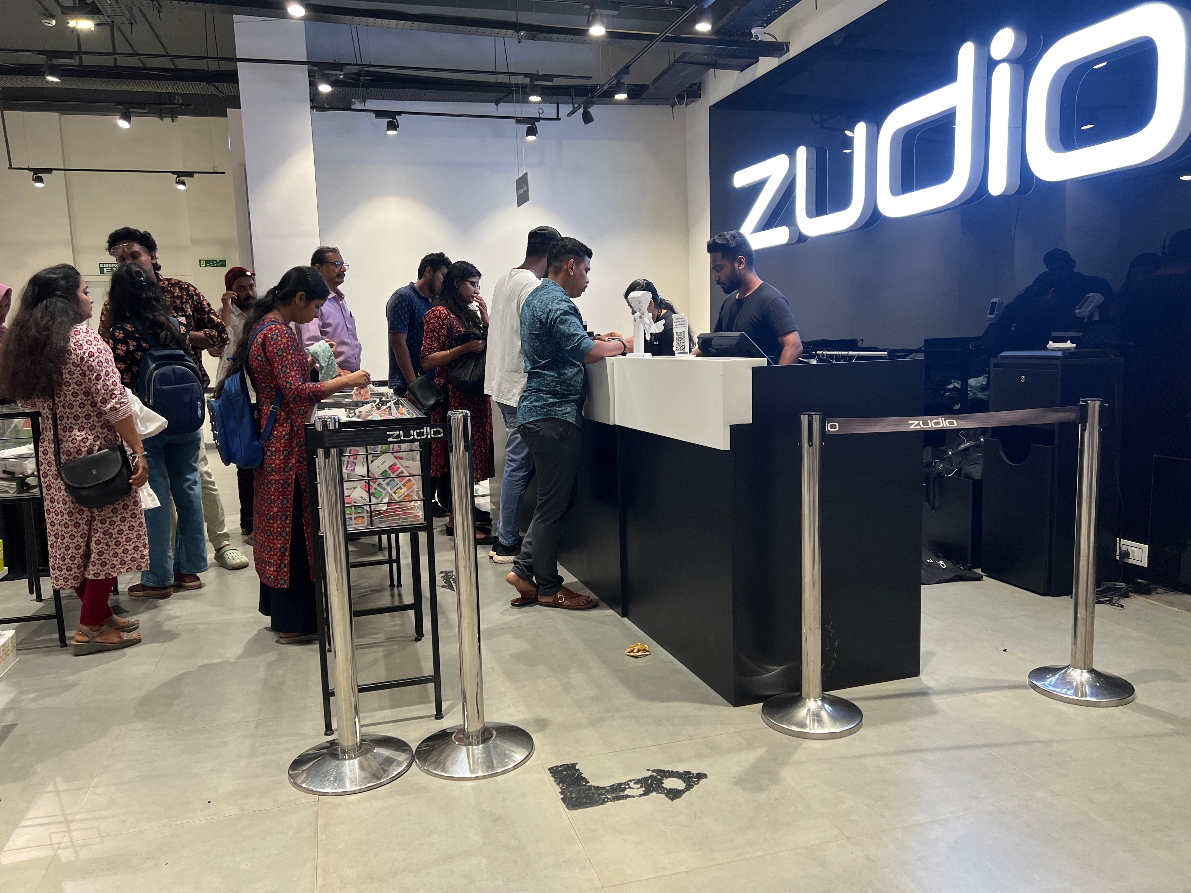 2016 में खुला था पहला स्टोर