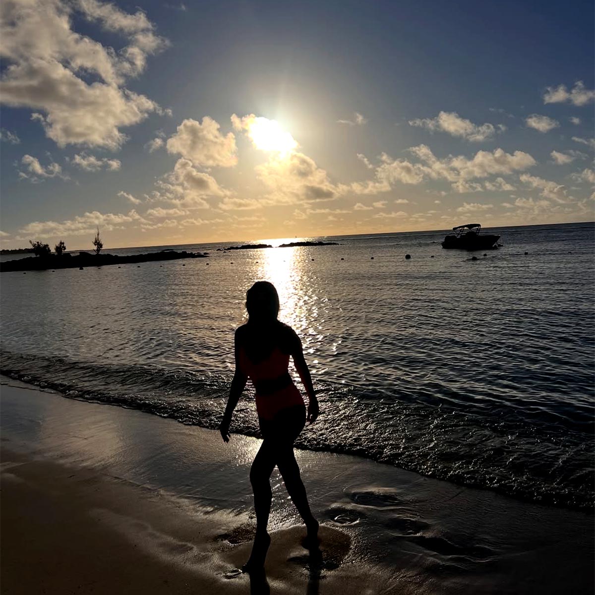 हंसिका मोटवानी