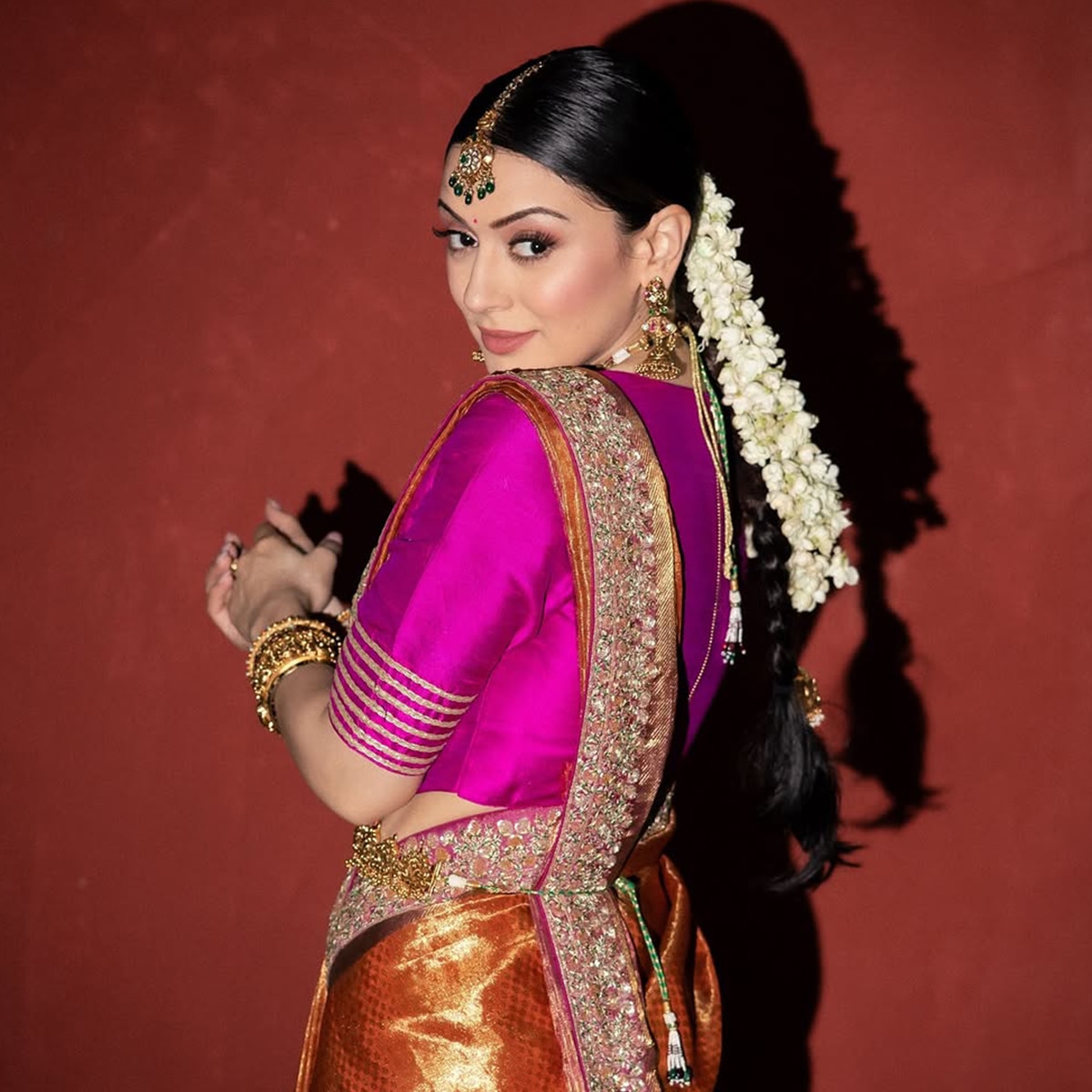 हंसिका मोटवानी