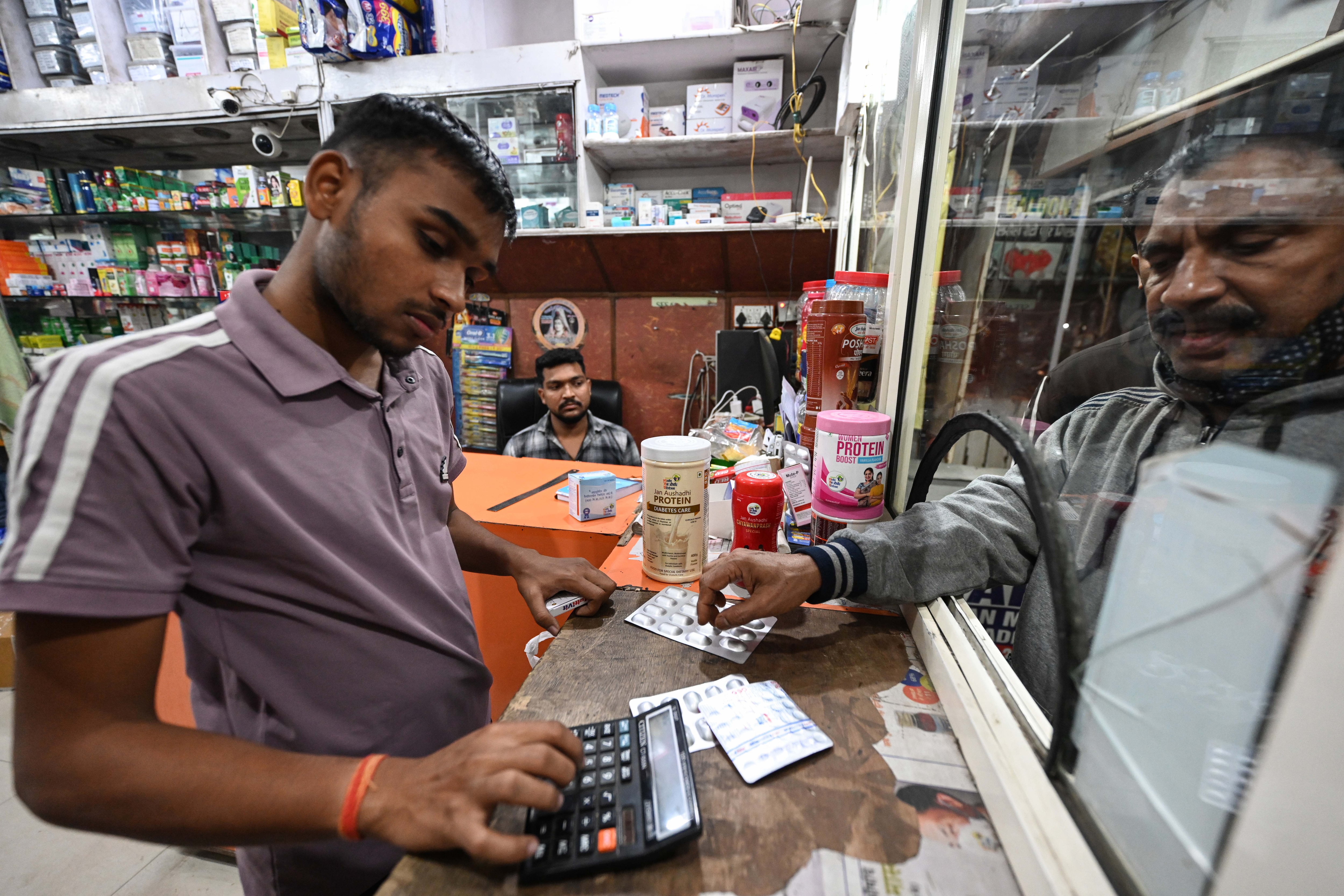 दवाई की बिक्री के हिसाब से कमाई