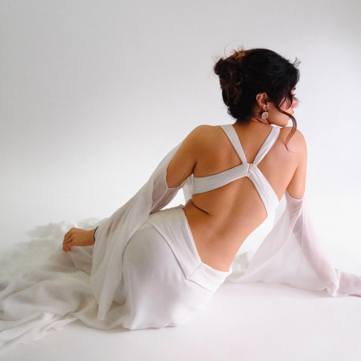 janhvi kapoor bold look