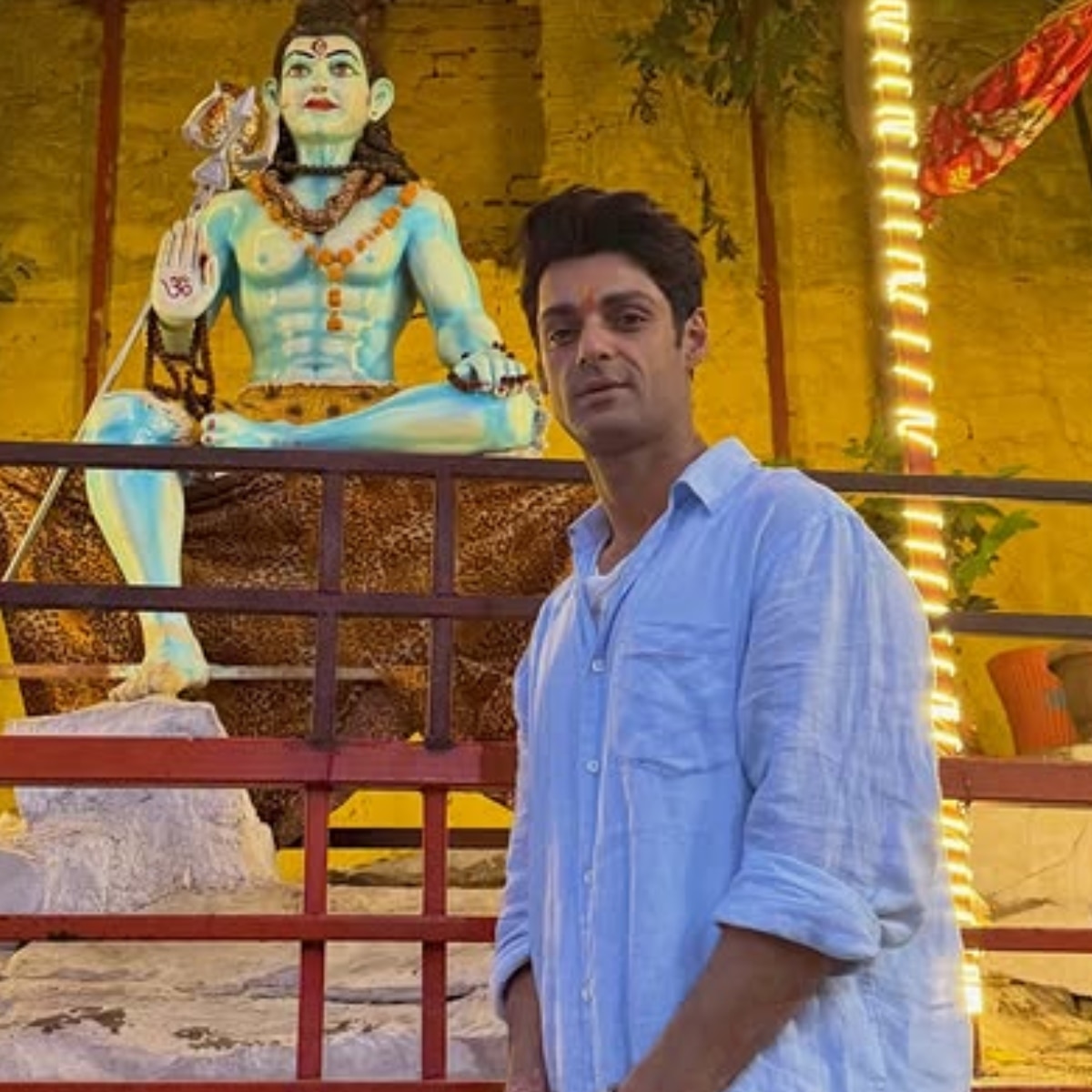 आध्यात्मिक हुए करण वाही 