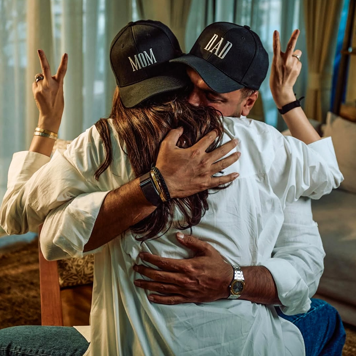 करिश्मा तन्ना ने छिपाया बेबी बंप