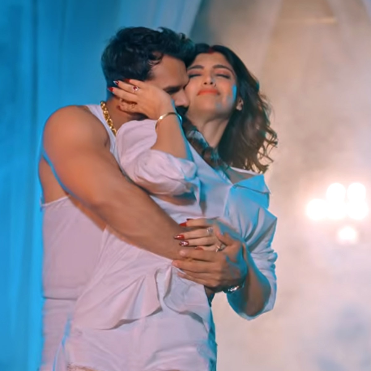 खेसारी-आकांक्षा